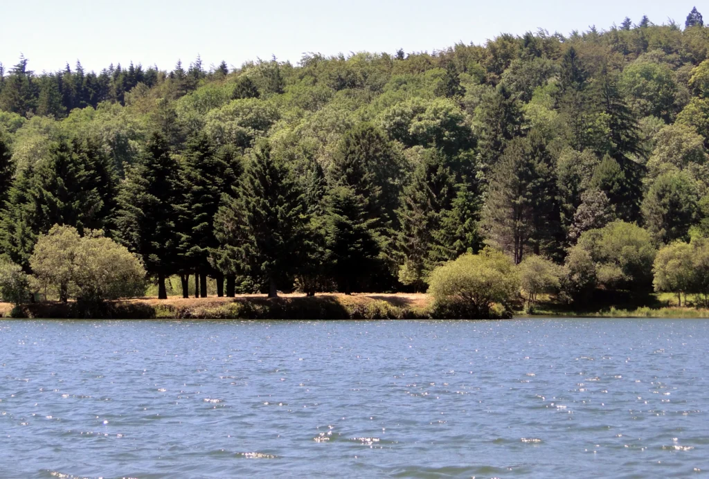 Le Lac de Pradelles dans l'aude