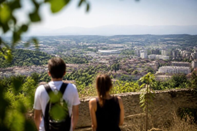 Alès et son agglomération, entre plaine du Gard et collines des Cévennes