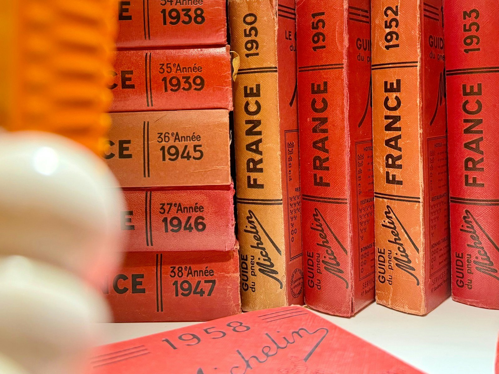 Les archives départementales conservent les dossiers scolaires anciens